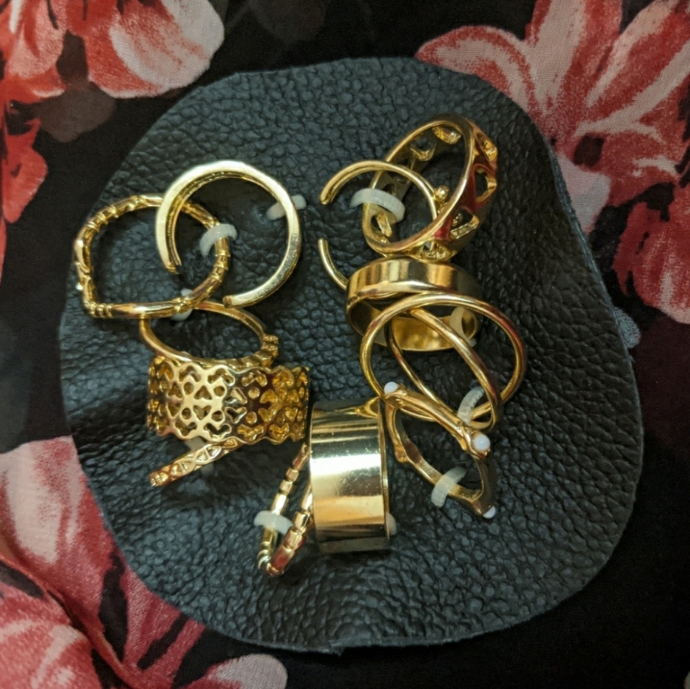 🦋 FREE PEOPLE RINGS 🦋 - Picture 4 of 4